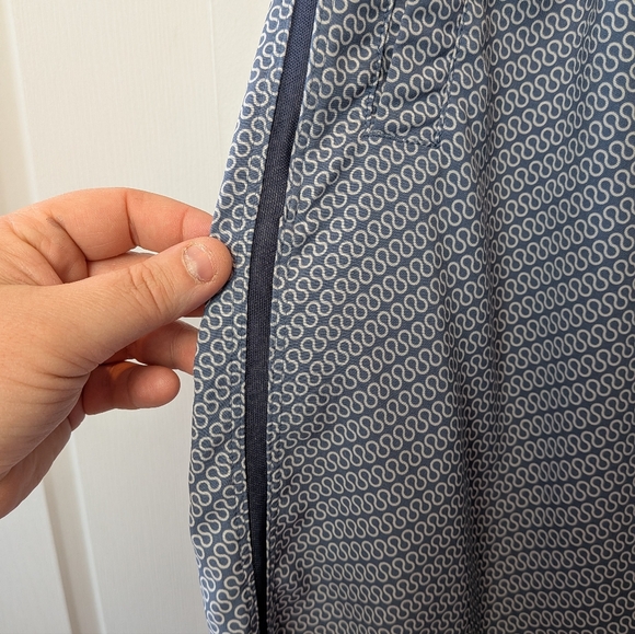 LULULEMON Pace Breaker Men Short Size XL Blue White With Pockets Active - Picture 4 of 11